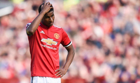 Manchester United in Crisi: Problemi di Sicurezza, Allenatore in Bilico e Società&nbsp;Assente